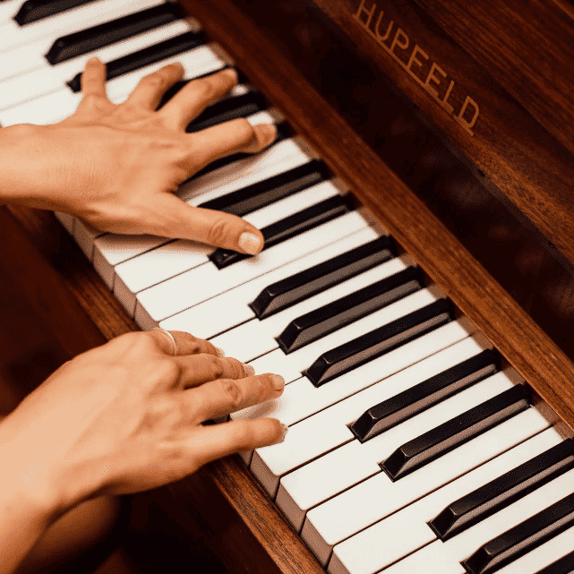 escola de musica performance aula de piano